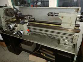 Metal Lathe bench type - picture0' - Click to enlarge