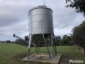 G.E Feed & Seed Silo - picture1' - Click to enlarge