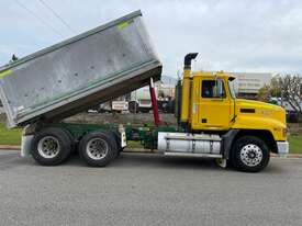 Truck Tipper Mack Fleetliner 470HP 18 Ranger SN1386 1HRU510 - picture0' - Click to enlarge