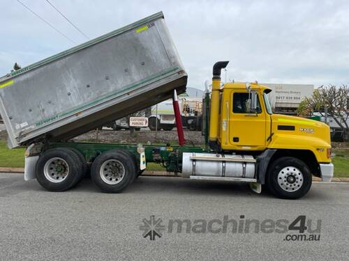 Truck Tipper Mack Fleetliner 470HP 18 Ranger SN1386 1HRU510