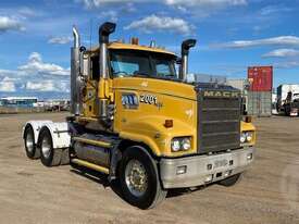 Mack Superliner - picture0' - Click to enlarge