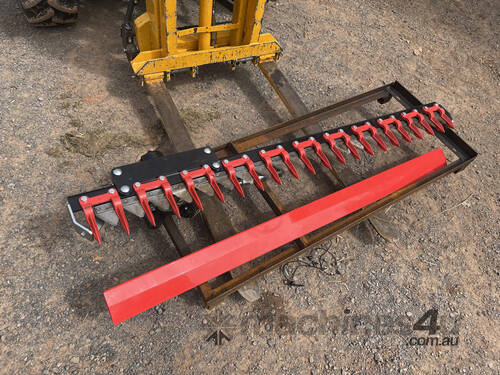 Canola Knife 1.6m - Never used + Can be delivered if required