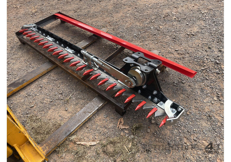 caption Canola Knife 1.6m - Never used + Can be delivered if required