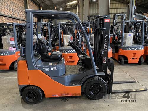 2017 TOYOTA 32-8FG18 LPG GAS FORKLIFT 2 STAGE 3000 V CLEAR VIEW MAST  