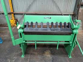 Hyclass 1220mm x 2mm manual pan brake - picture0' - Click to enlarge