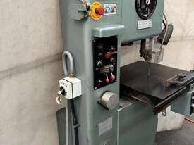 Hoejun HVA-400 vertical bandsaw with table feed - picture1' - Click to enlarge