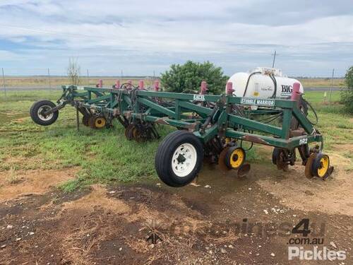 2007 Excel Stubble Warrior, Deep Till Fertiliser Cultivator, 8m Width, Tow behind Gas Cart , 3-Point