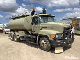 2000 Mack CH Fleetliner - picture0' - Click to enlarge