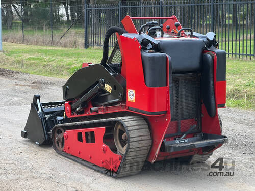 Toro TX1000 Skid Steer Loader