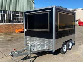 Green Trailers Food - picture1' - Click to enlarge