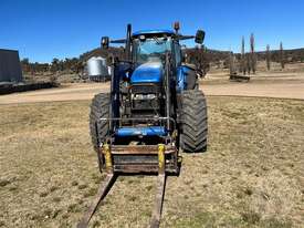 New Holland TM175 Tractor / - picture0' - Click to enlarge