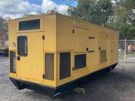 Generator Caterpillar 700kva - picture0' - Click to enlarge