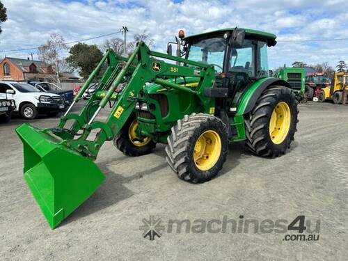 2005 John Deere 5820 Premium Utility Tractors