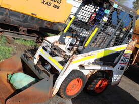 BOBCAT 463 COMPACT SKIDSTEER - picture0' - Click to enlarge