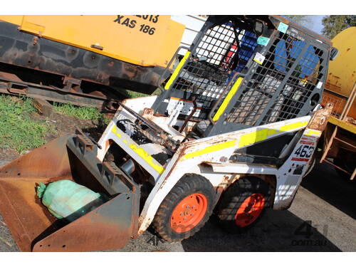 BOBCAT 463 COMPACT SKIDSTEER