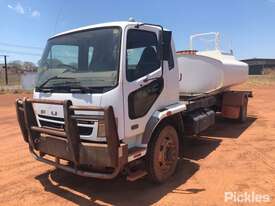 2009 Mitsubishi FUSO Fuel Tanker - picture1' - Click to enlarge