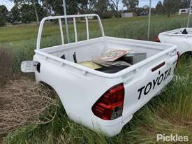 Toyota Ute Tub, Tailgate and Tail Lights Asset Located and Collection Echuca Victoria,Serial No: 000 - picture1' - Click to enlarge