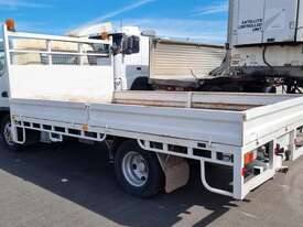 Mitsubishi Canter - picture1' - Click to enlarge