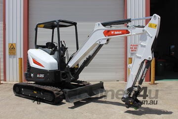 Bobcat 3.5T E35 Canopy Mini Excavator