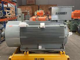 750 kw 1000 hp 4-pole 1492 rpm 415 volt 500 frame AC Electric Motor ABB Type HXR500LH4 - picture0' - Click to enlarge