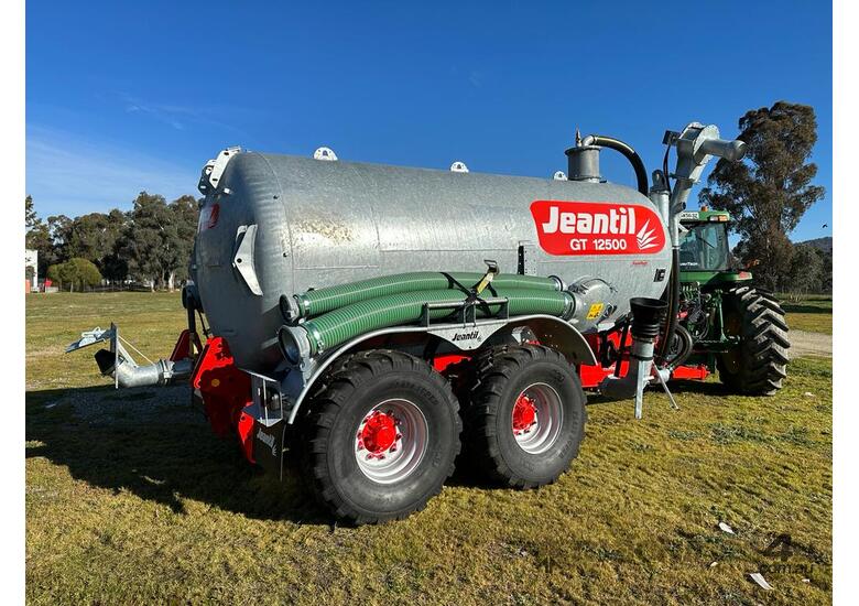 caption Jeantil GT 12500 Slurry Tanker (12,500L)