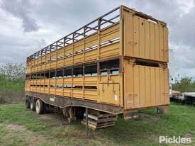 1984 Haulmark 41FT Tri-axle Tri Axle Cattle Trailer - picture0' - Click to enlarge