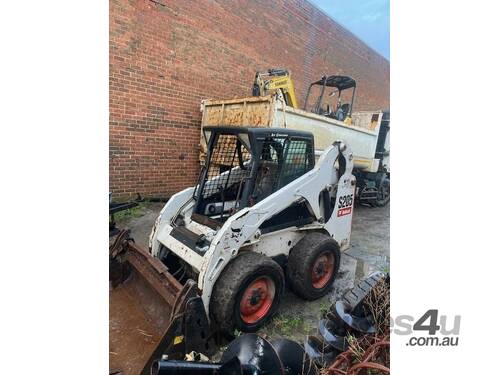 Bobcat S205 2011 (2200 hours)