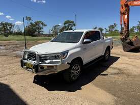 2018 Toyota Hilux SR5 Ute  - picture0' - Click to enlarge