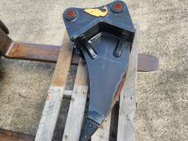 Salmon 5t excavator ripper  - picture2' - Click to enlarge