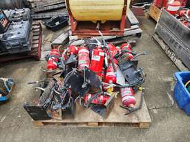 Qty Fire Extinguishers - picture2' - Click to enlarge
