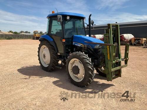 2005 New Holland TD90D Tractor