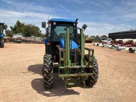 2005 New Holland TD90D Tractor - picture0' - Click to enlarge