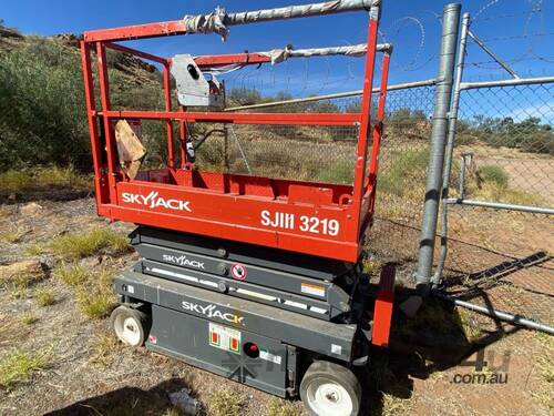 2018 Skyjack SJ1113219 Scissor Lift