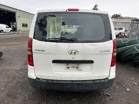 2011 Hyundai iLoad H1 Petrol (Non-Running) - picture0' - Click to enlarge
