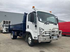 2016 Isuzu FRR 107-210 Tipper Day Cab - picture0' - Click to enlarge