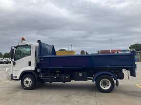 2016 Isuzu FRR 107-210 Tipper Day Cab - picture2' - Click to enlarge