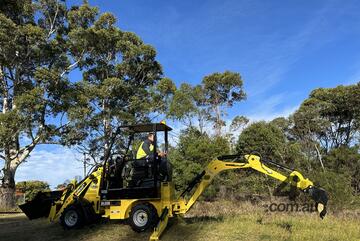 Hyload     Mini Backhoe