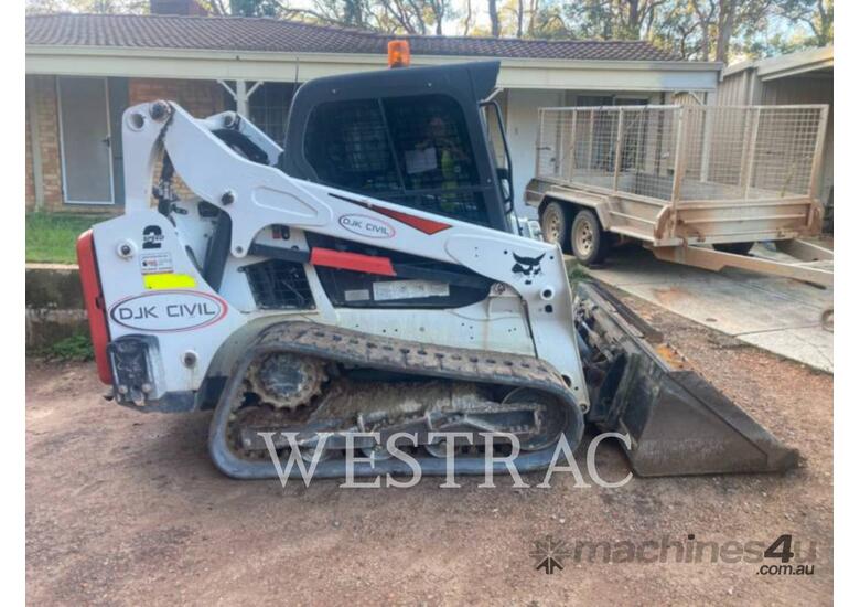caption BOBCAT T595 Compact Track Loader