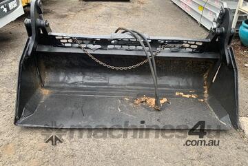 Norm   6-in-1 Tilting Bucket