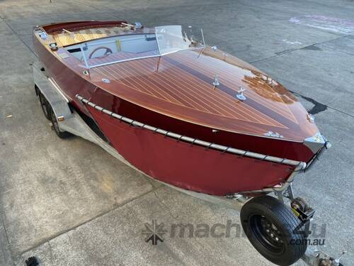 Chris Craft Tribute 22ft Fibreglass Over Timber