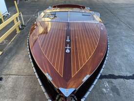 Chris Craft Tribute 22ft Fibreglass Over Timber - picture2' - Click to enlarge