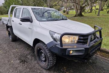 2018 Toyota Hilux 4WD Dual Cab Work Mate, Genuine Toyota Bullbar