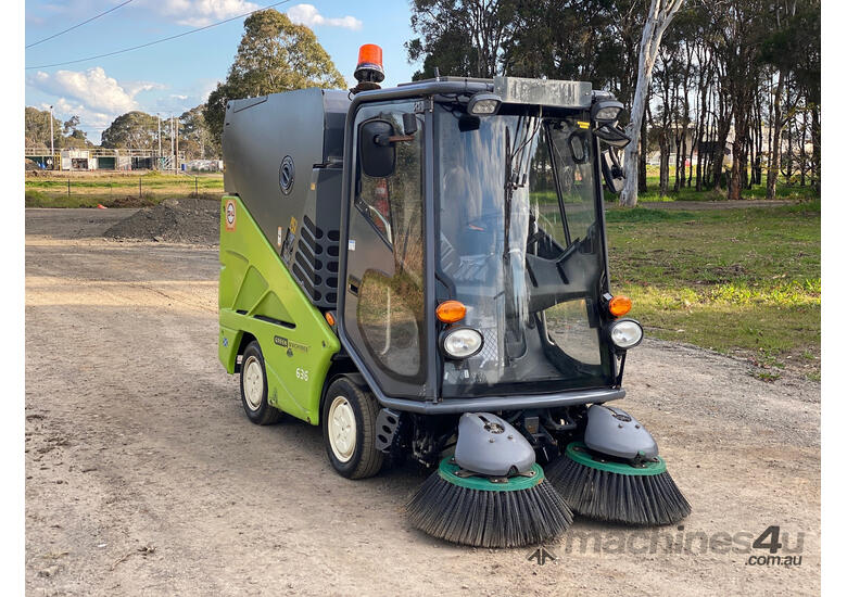 caption Green Machine 636HS Sweeper Sweeping/Cleaning