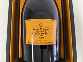 8x 2004 Veuve Cliquot La Grande Dame Brut - picture0' - Click to enlarge