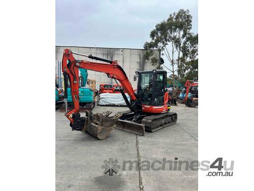 Kubota U55-4 Excavator with Tilt Hitch