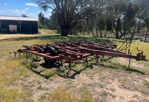 International 2-11 Scarifiers Tillage Equip