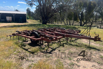 International 2-11 Scarifiers Tillage Equip