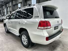 2010 Toyota Landcruiser GXL Wagon (4.7L V8 Petrol) (Auto) - picture0' - Click to enlarge