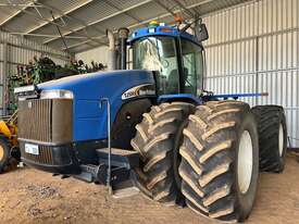 2004 New Holland TJ500 4Wd Tractor - picture1' - Click to enlarge