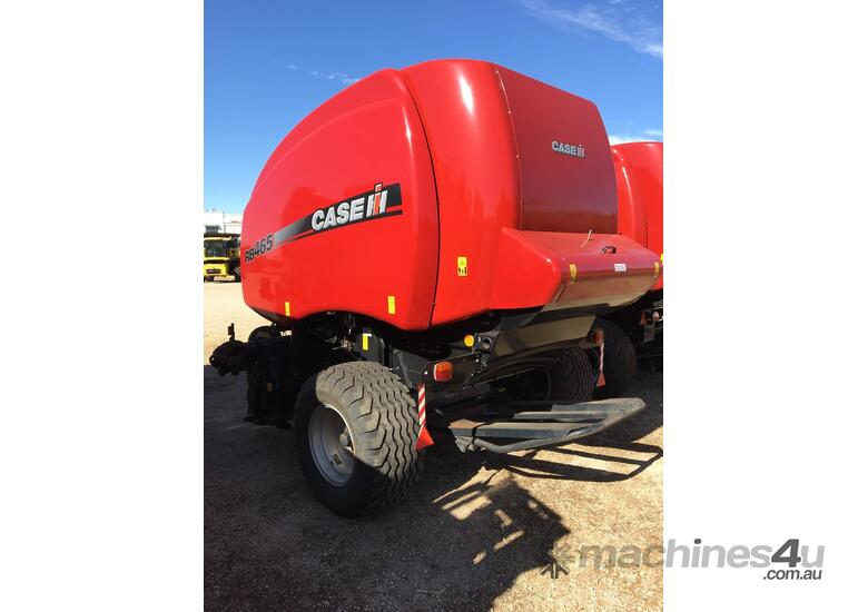 caption 2018 CASE IH RB465 VARIABLE CHAMBER ROUND BALER